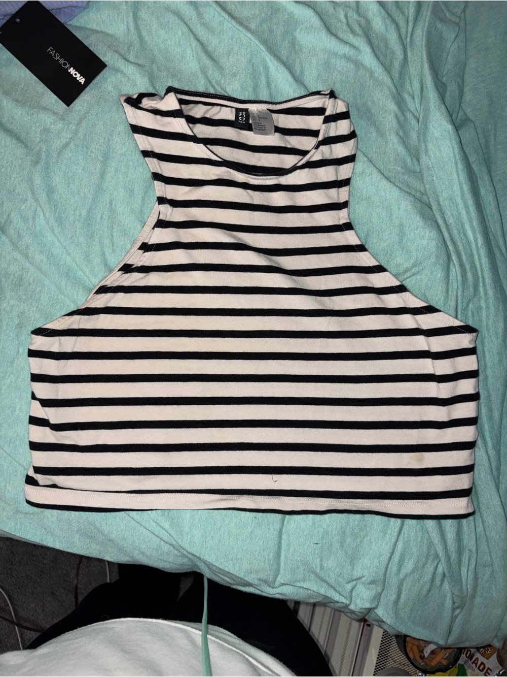 🎉 HOST PICK 🎉*WORN ONCE* H&M Large Black & White Striped High Neck Crop Tank - Picture 3 of 4